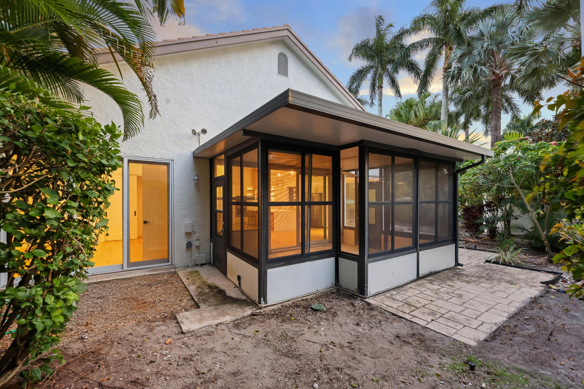 WHISPER TRACE PAR 8 ARVID - Residential Lease