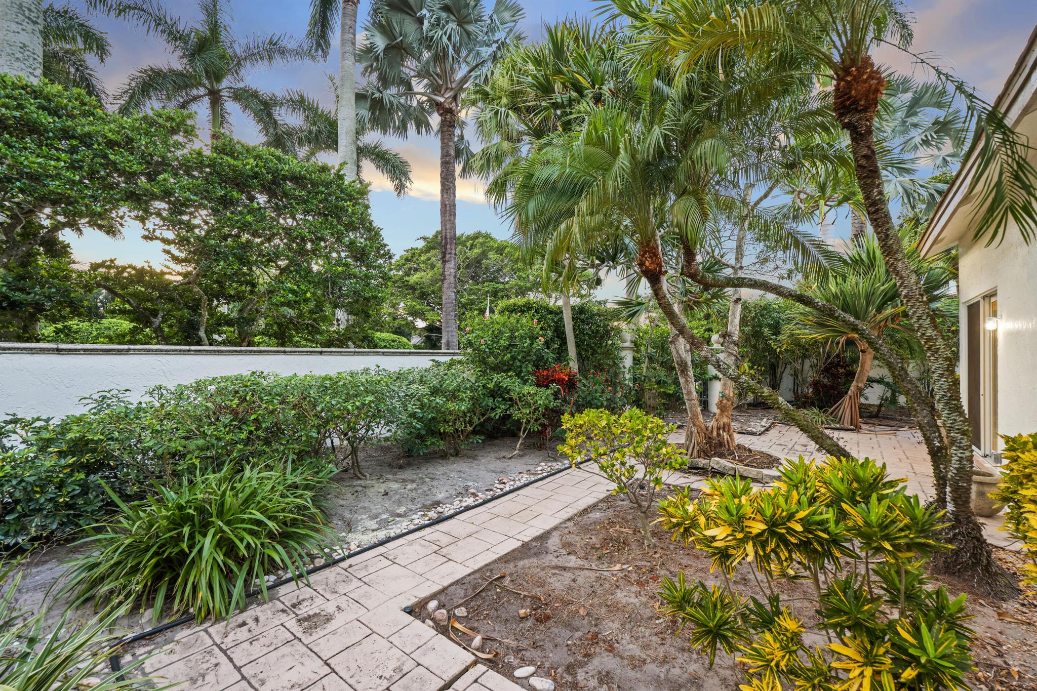 WHISPER TRACE PAR 8 ARVID - Residential Lease