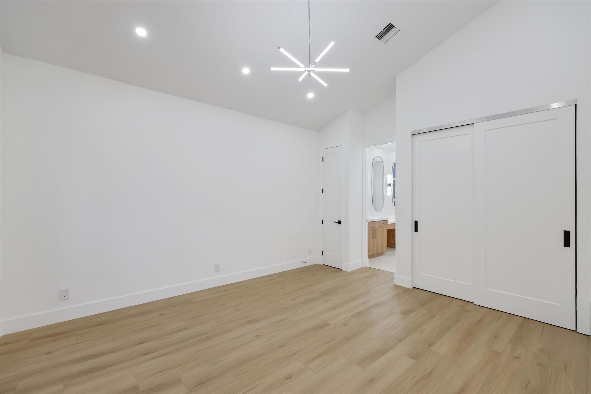 WHISPER TRACE PAR 8 ARVID - Residential Lease