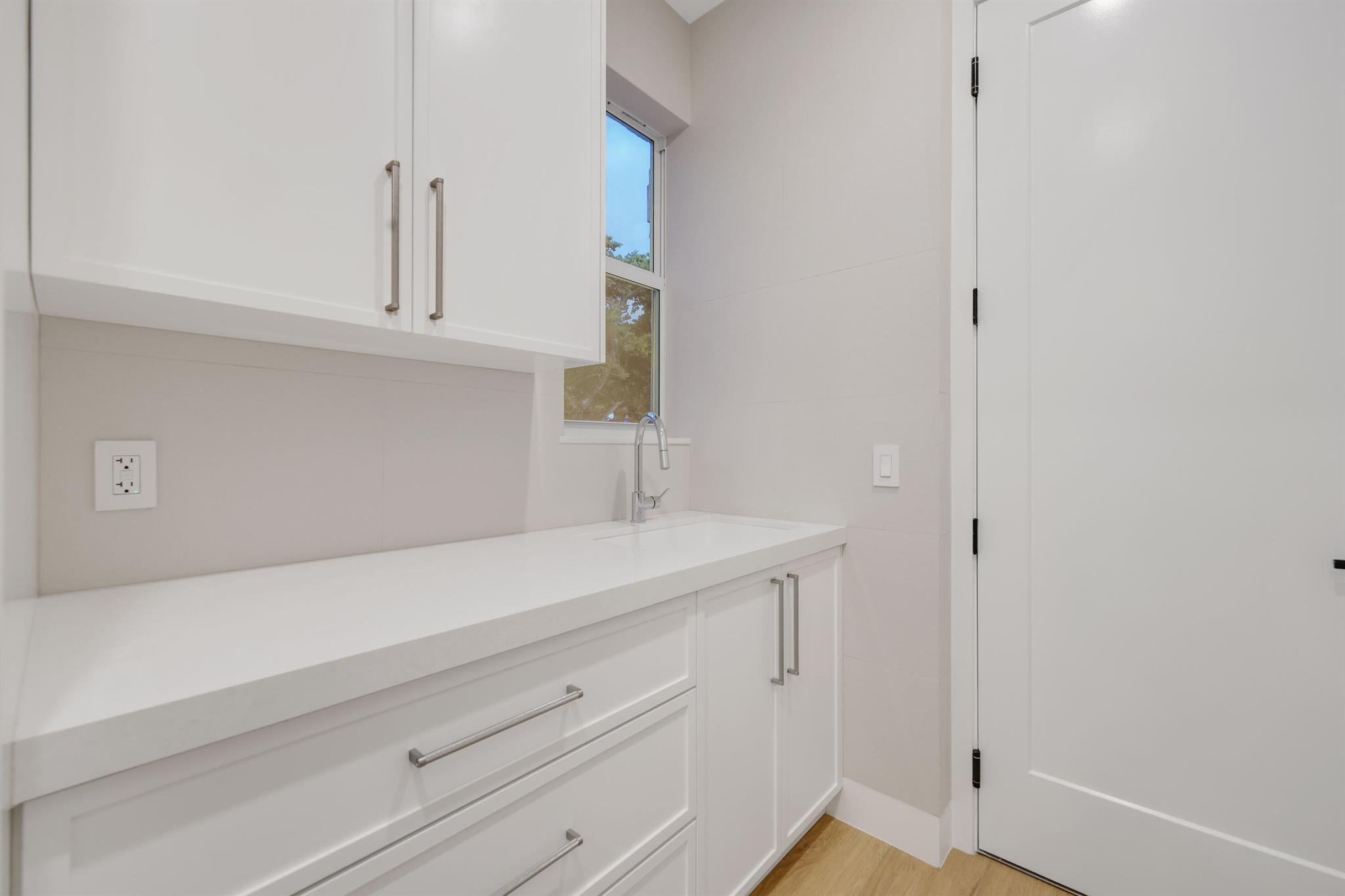 WHISPER TRACE PAR 8 ARVID - Residential Lease