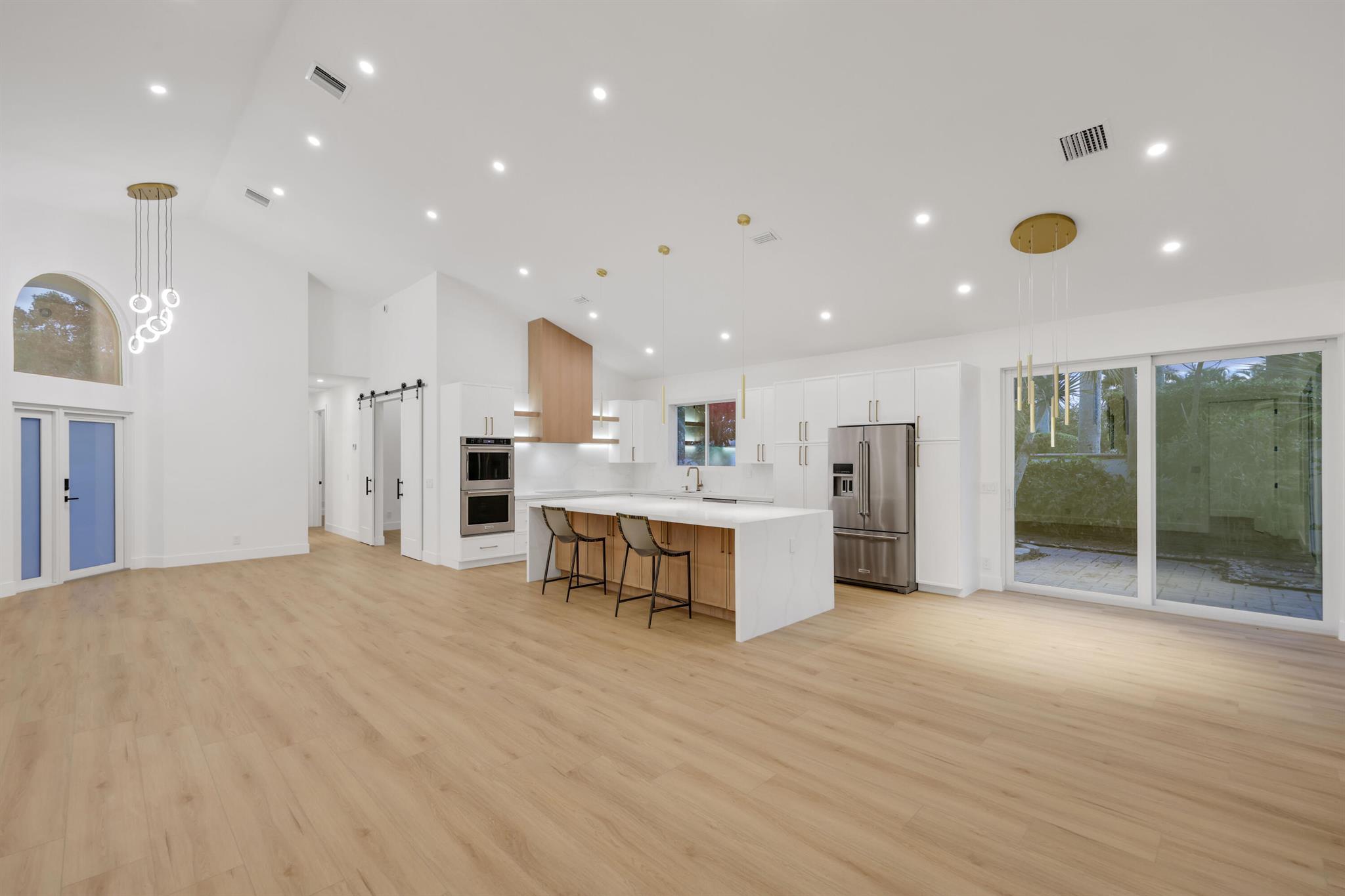 WHISPER TRACE PAR 8 ARVID - Residential Lease