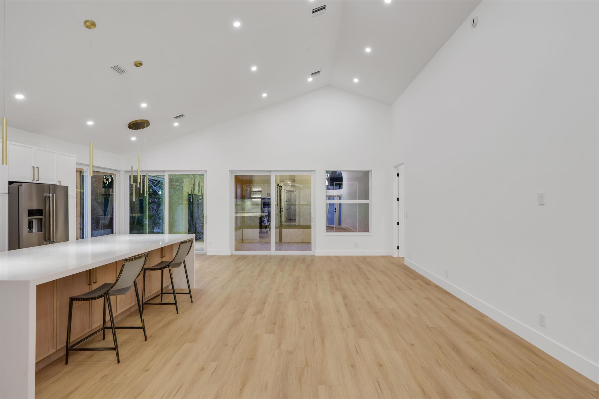 WHISPER TRACE PAR 8 ARVID - Residential Lease