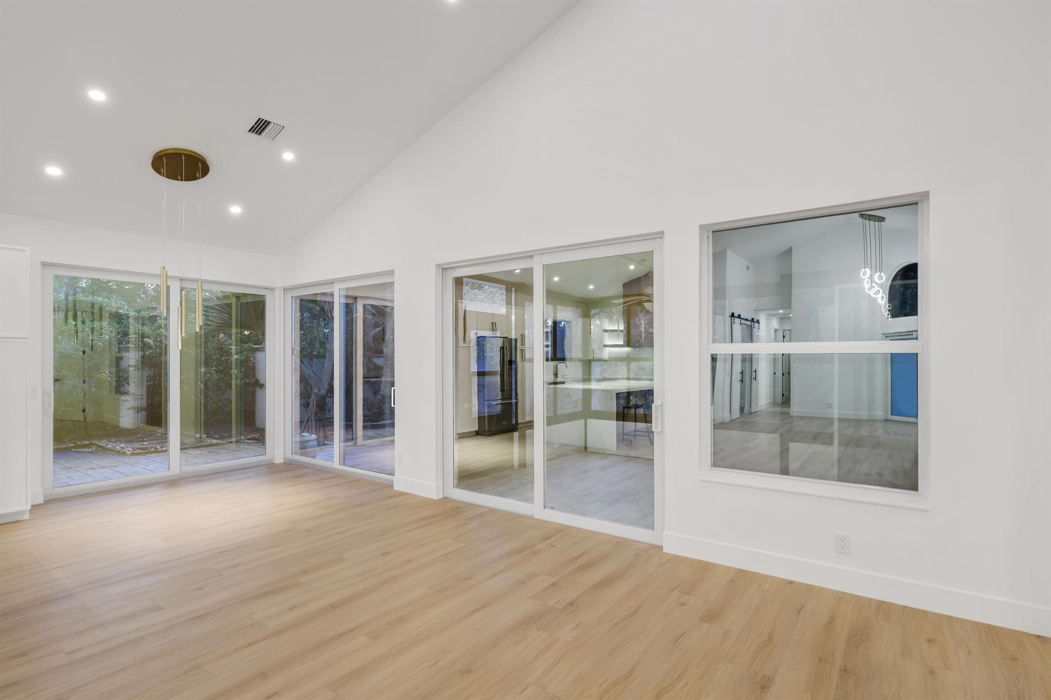 WHISPER TRACE PAR 8 ARVID - Residential Lease