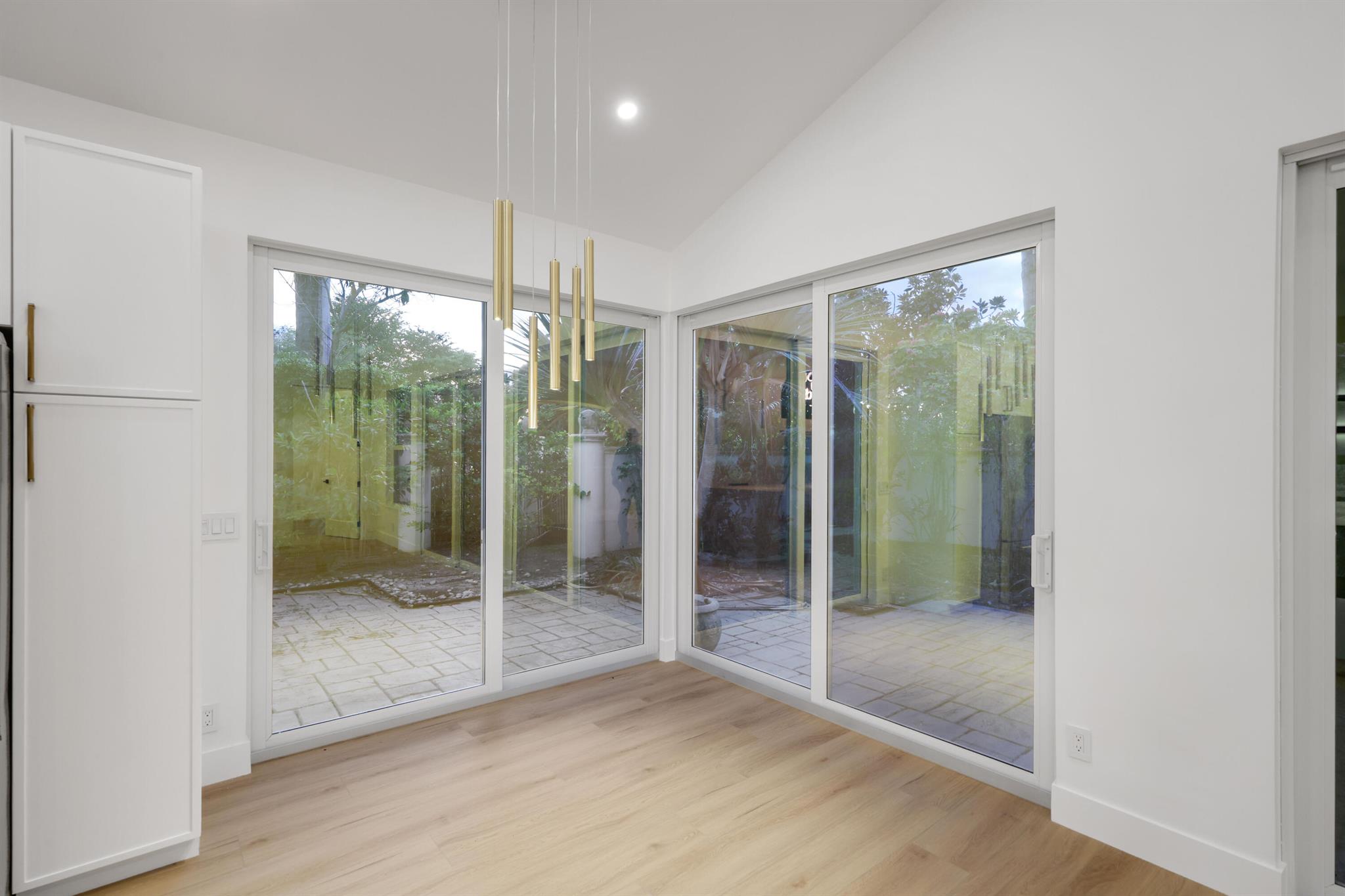 WHISPER TRACE PAR 8 ARVID - Residential Lease