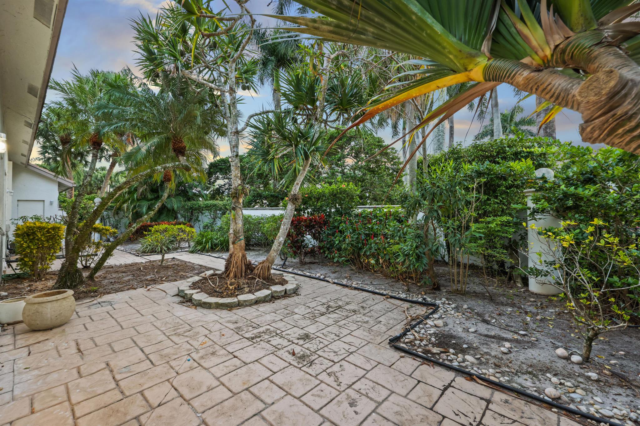 WHISPER TRACE PAR 8 ARVID - Residential Lease