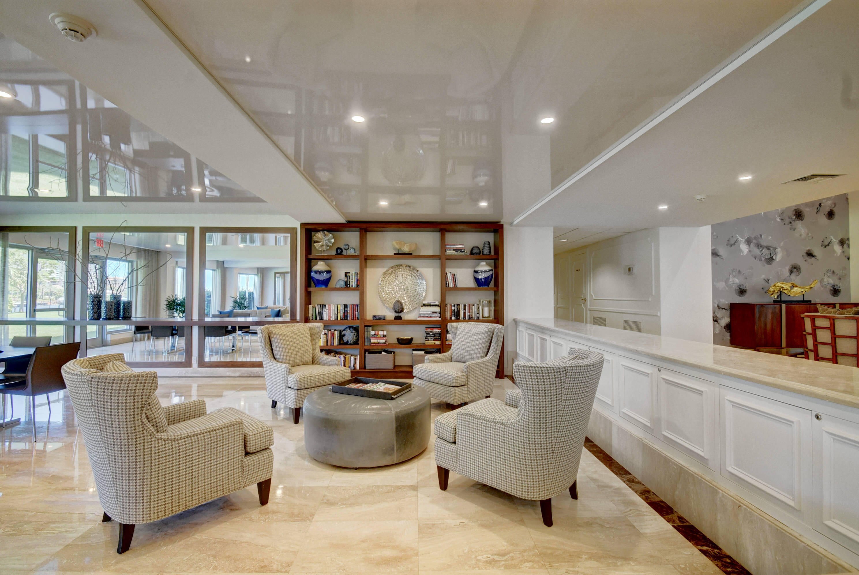 LAKE HOUSE SOUTH CONDO SPANISH RIVER LAND CO - Residential