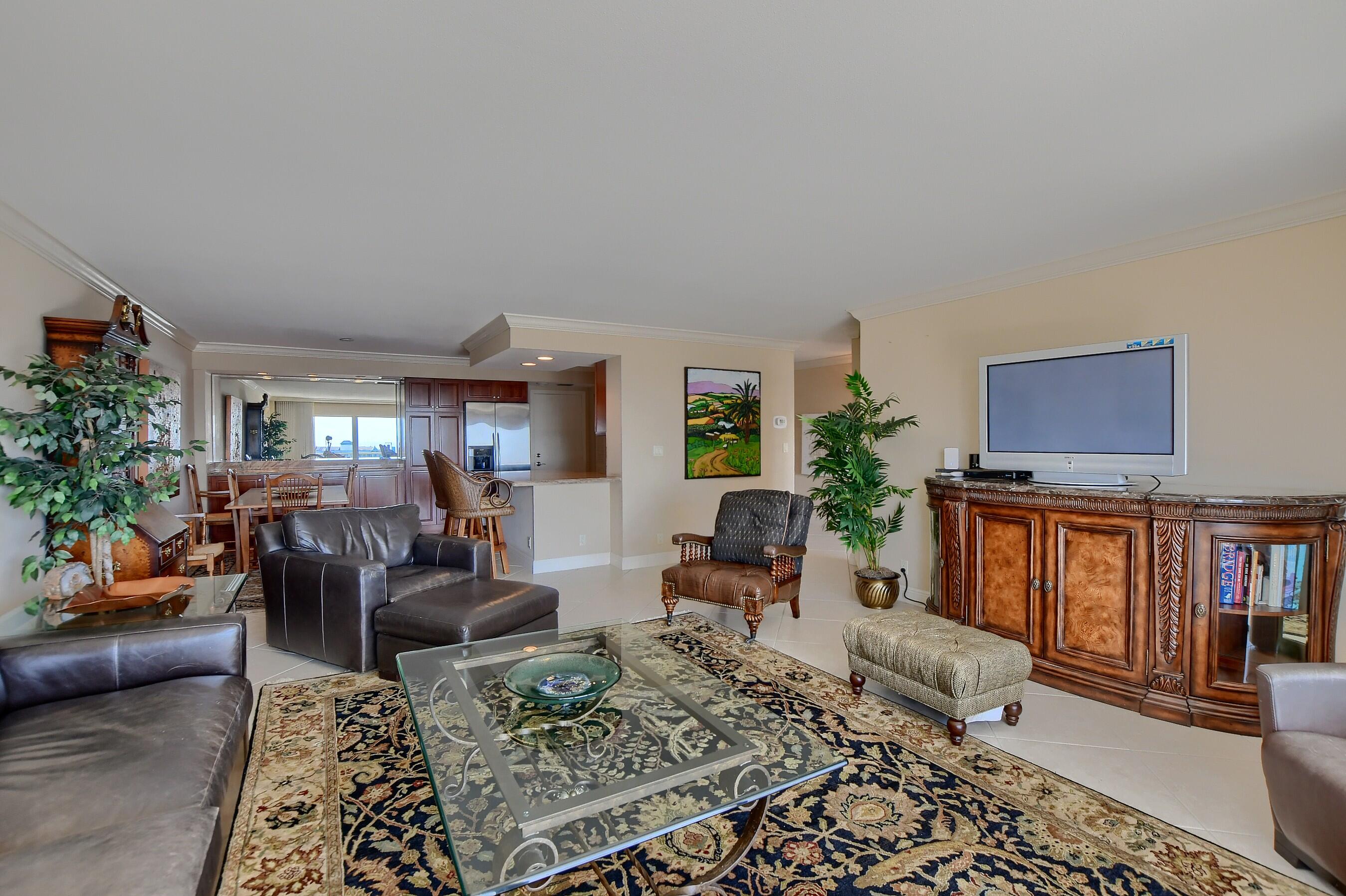 LAKE HOUSE SOUTH CONDO SPANISH RIVER LAND CO - Residential