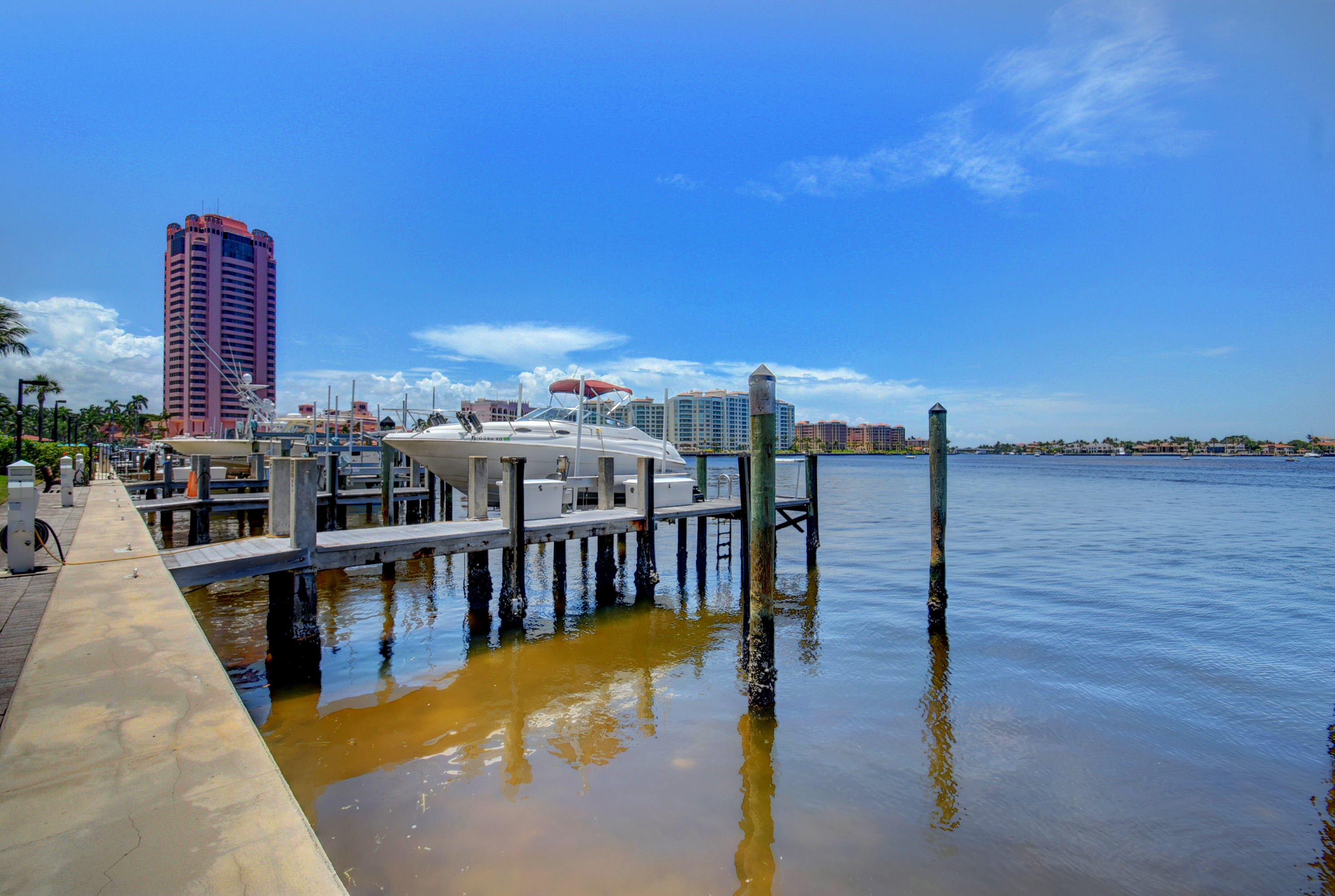 LAKE HOUSE SOUTH CONDO SPANISH RIVER LAND CO - Residential