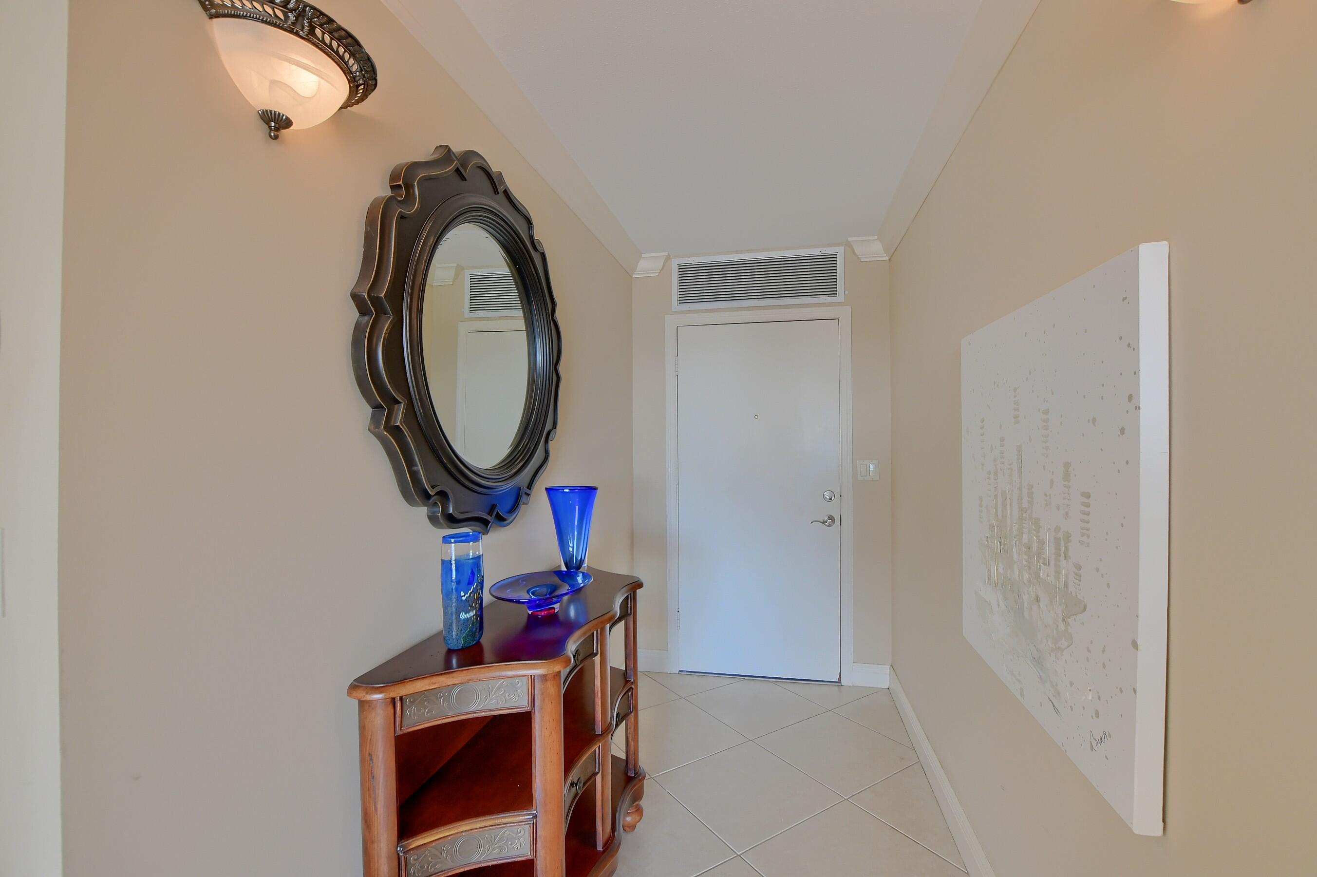 LAKE HOUSE SOUTH CONDO SPANISH RIVER LAND CO - Residential