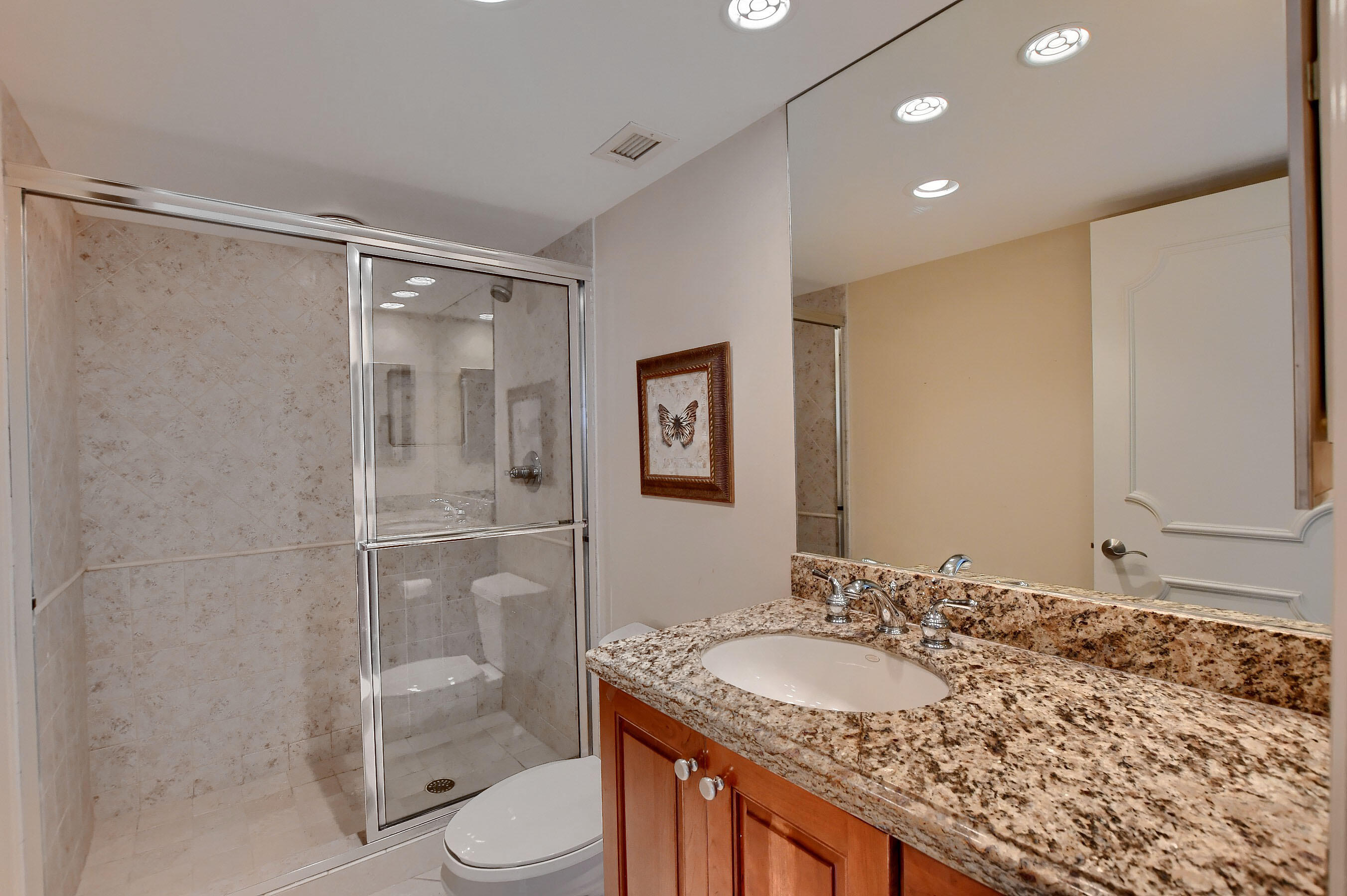 LAKE HOUSE SOUTH CONDO SPANISH RIVER LAND CO - Residential