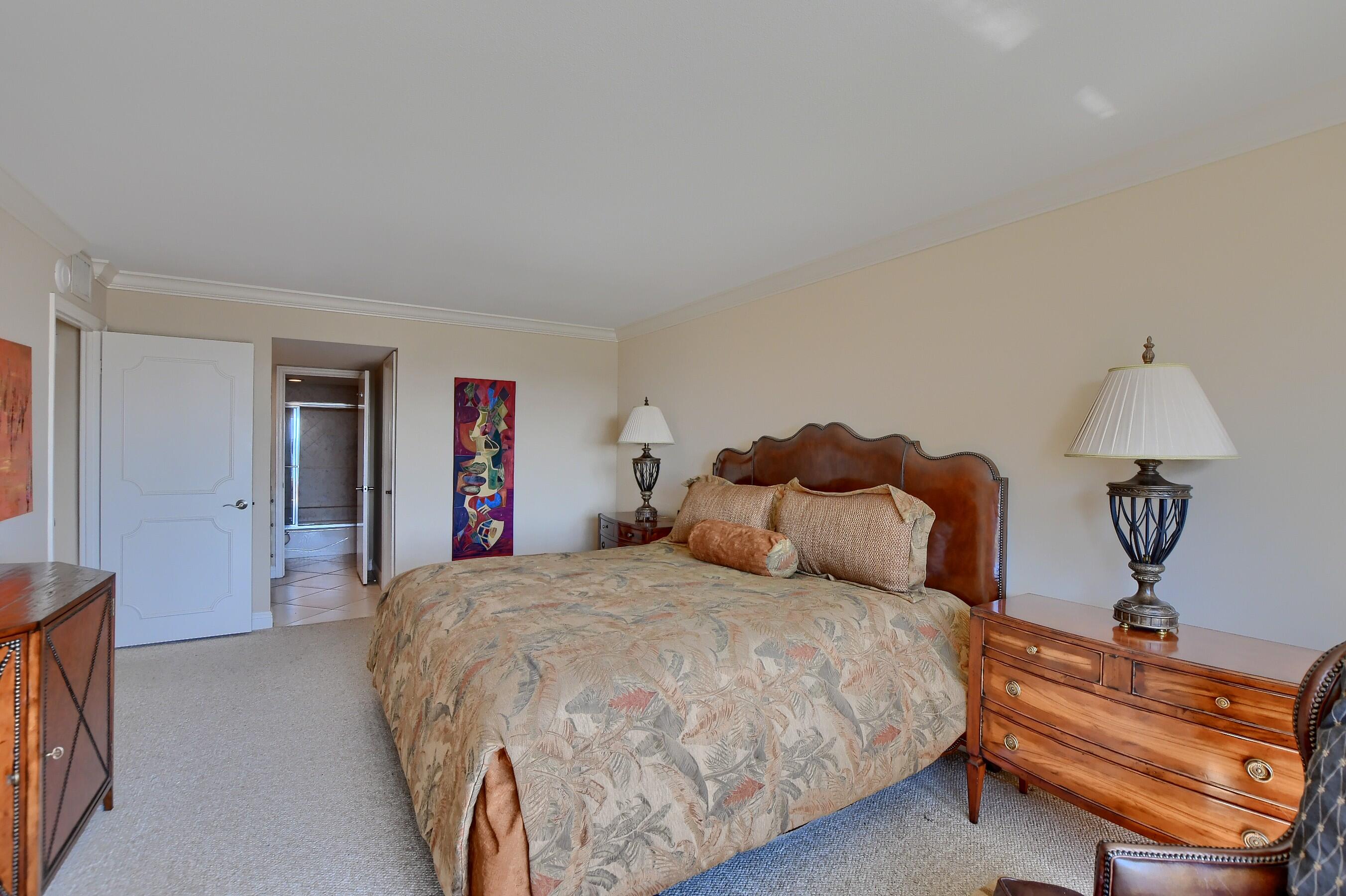 LAKE HOUSE SOUTH CONDO SPANISH RIVER LAND CO - Residential