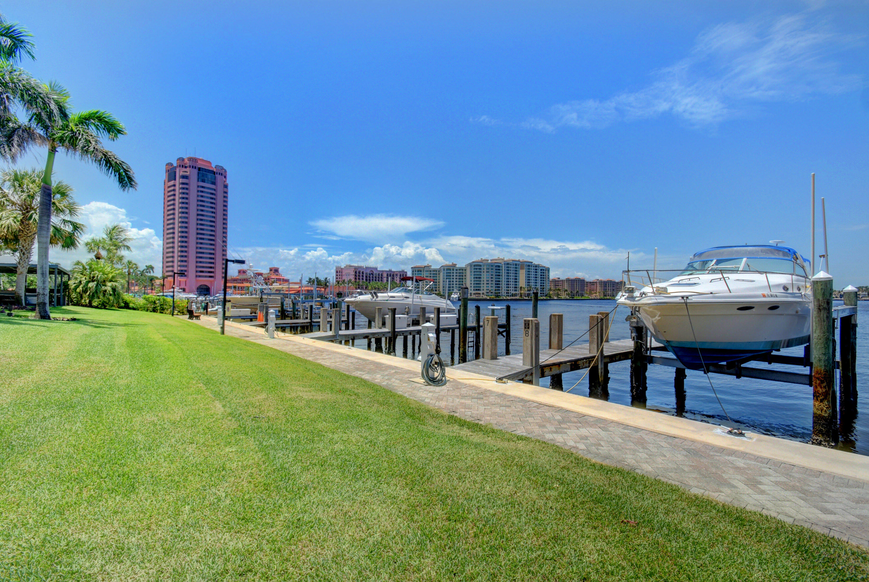LAKE HOUSE SOUTH CONDO SPANISH RIVER LAND CO - Residential