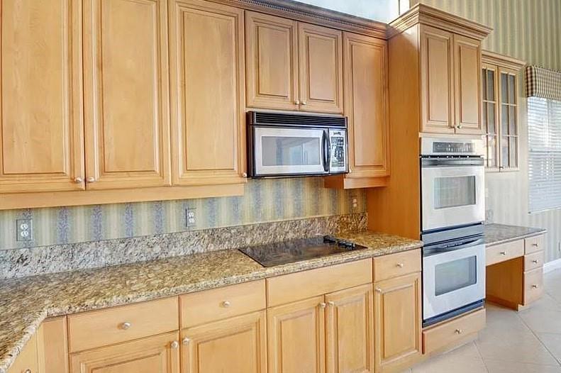 Hidden Lake 169-14 B - Residential Lease