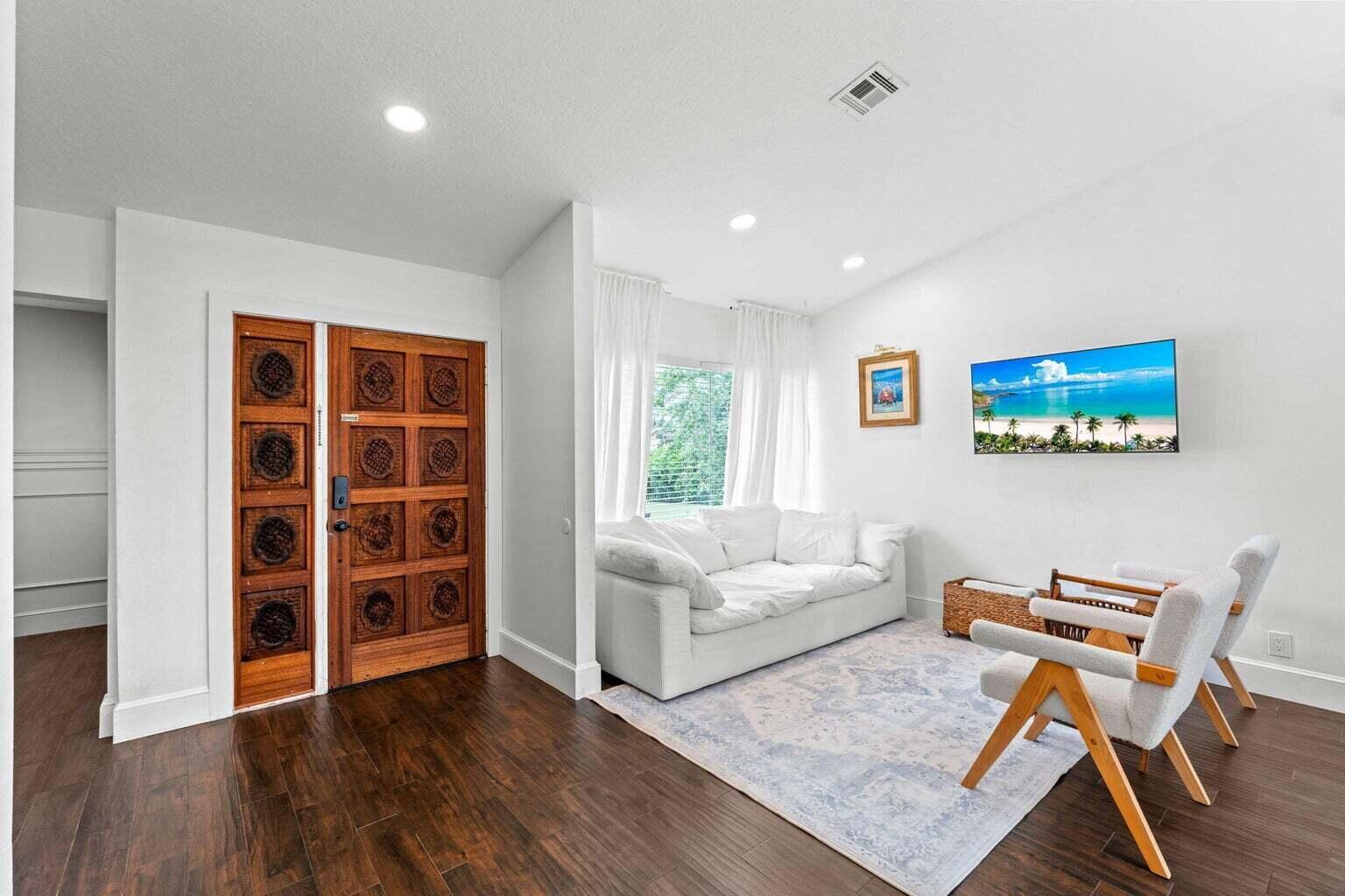 View photos, virtual tours, details... 160 Parkwood Drive