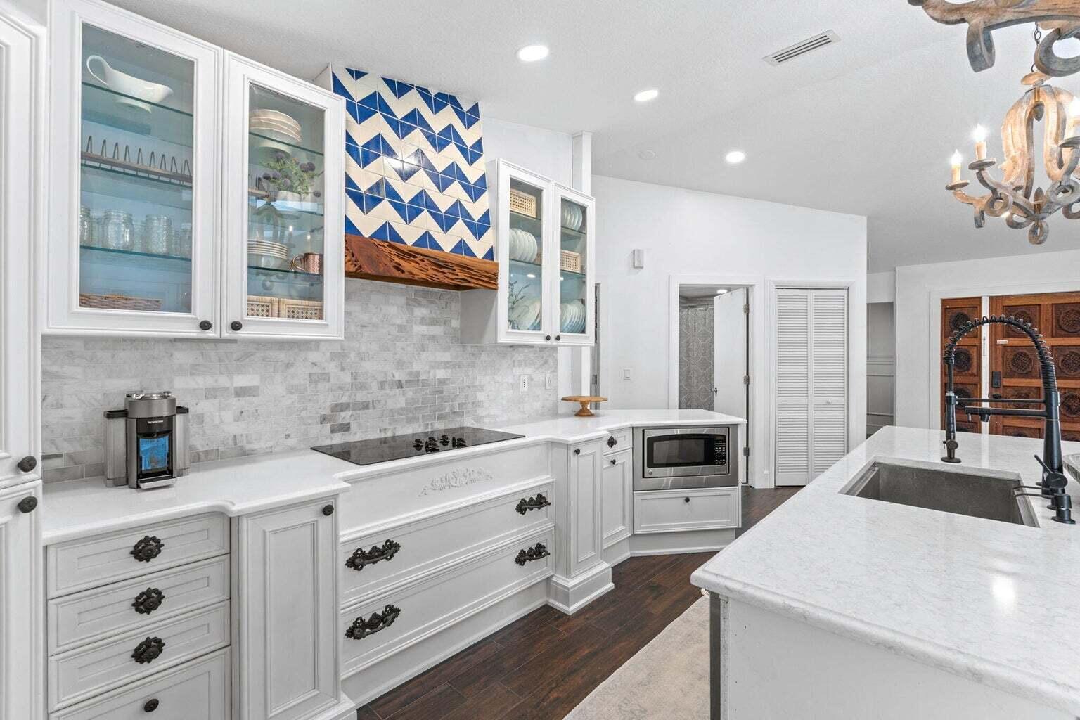 View photos, virtual tours, details... 160 Parkwood Drive