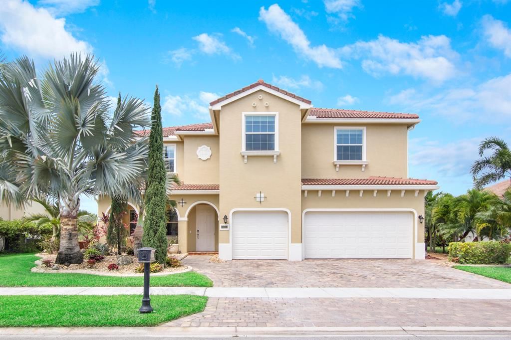 Photo of 12101 SW Aventino Drive Dr, Port St Lucie, FL 34987 (MLS # R10822172)