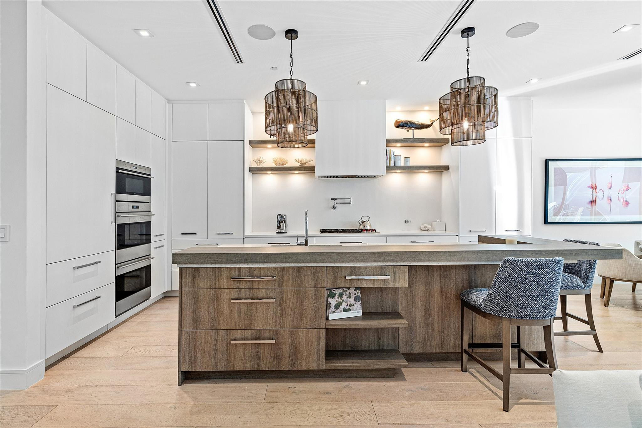 TEN TWENTY LANGER - Residential