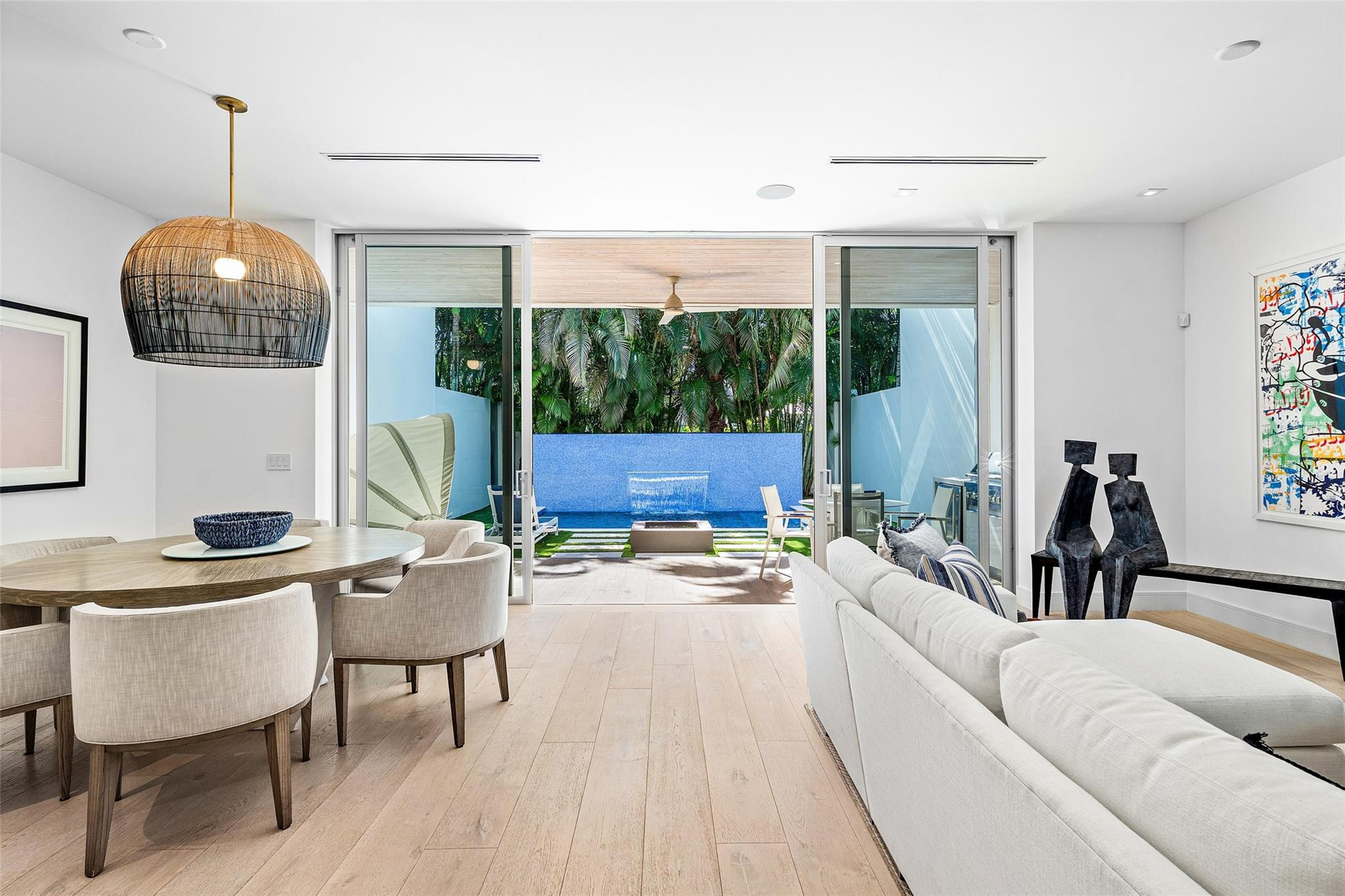 TEN TWENTY LANGER - Residential