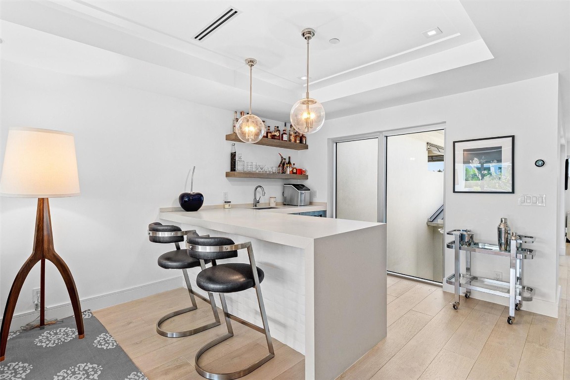 TEN TWENTY LANGER - Residential