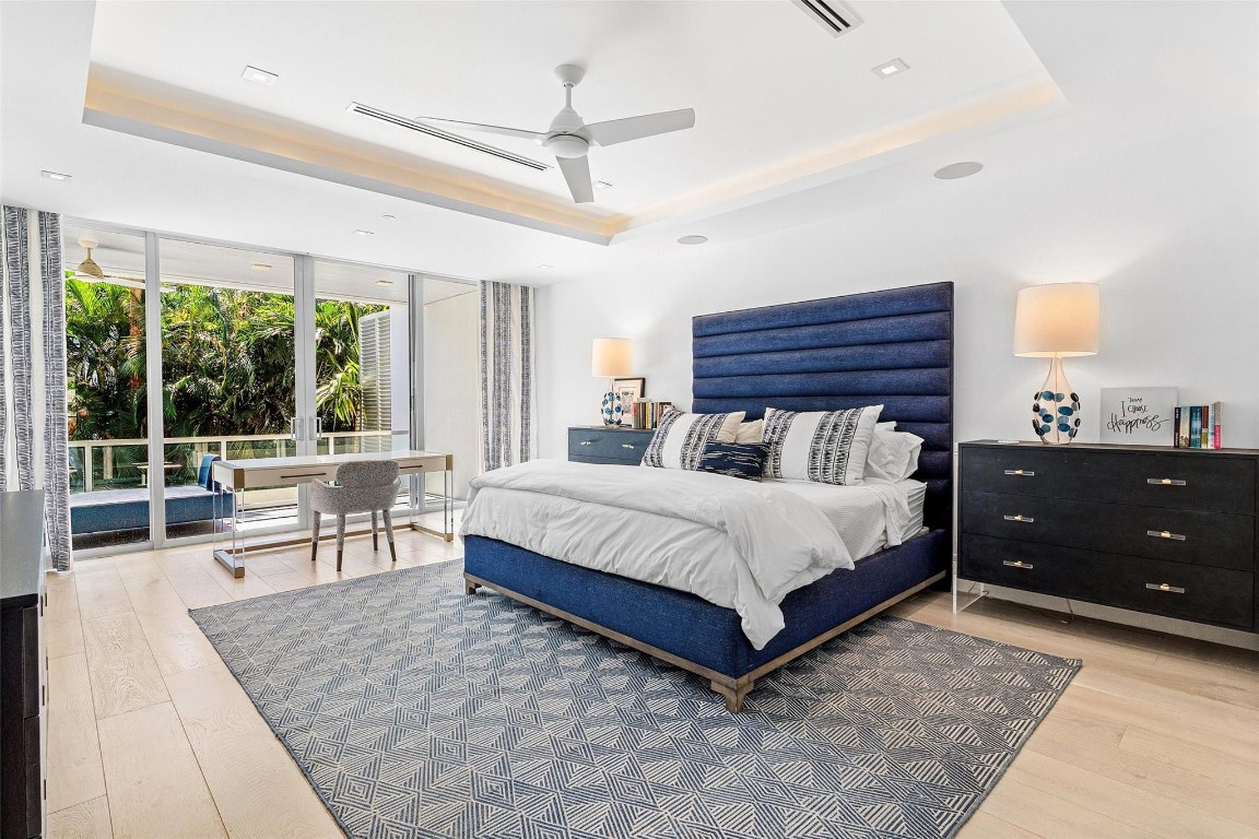 TEN TWENTY LANGER - Residential