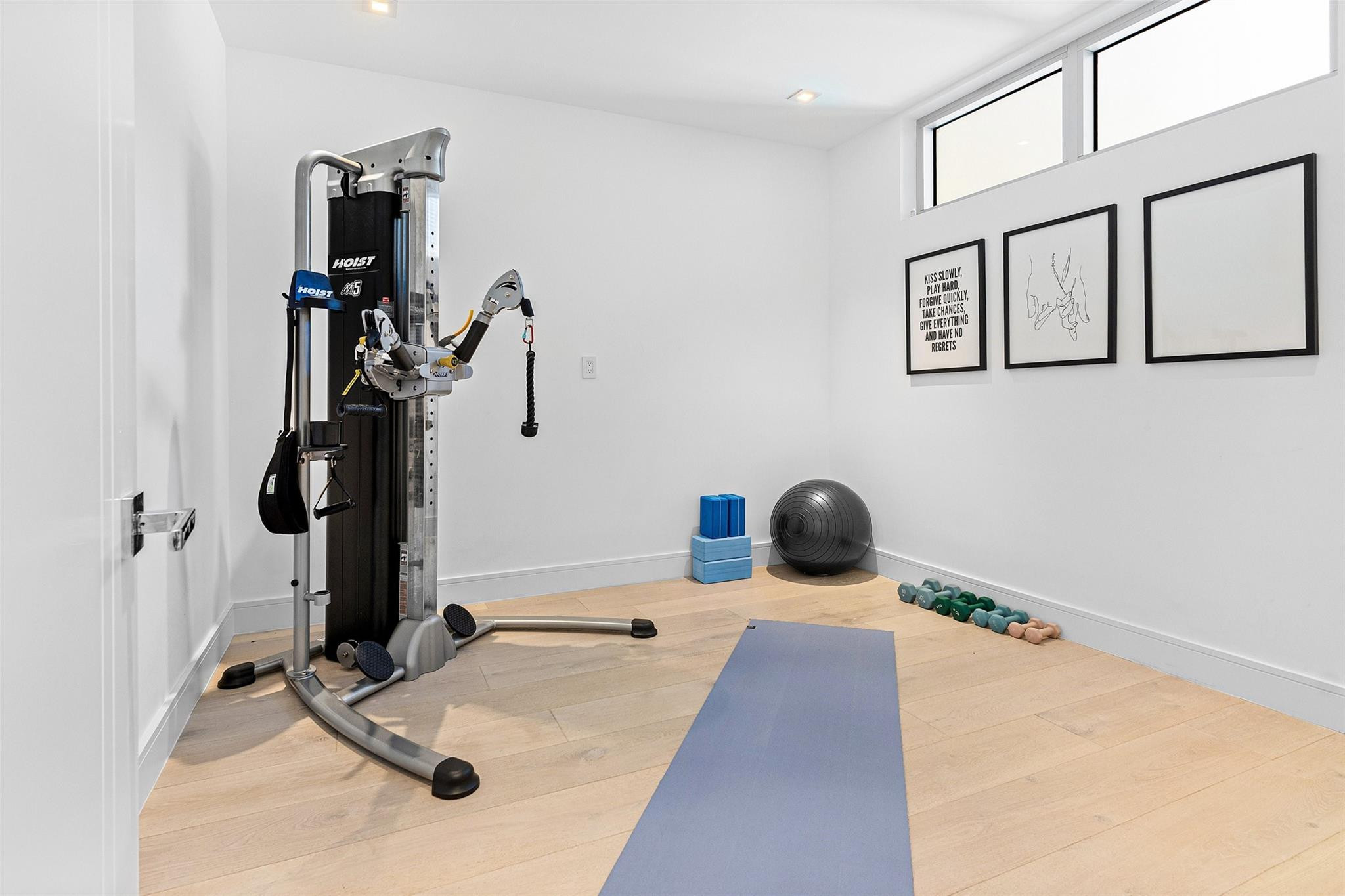 TEN TWENTY LANGER - Residential