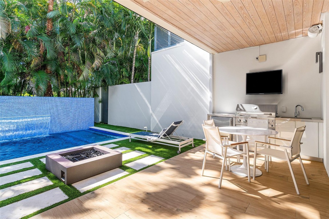 TEN TWENTY LANGER - Residential