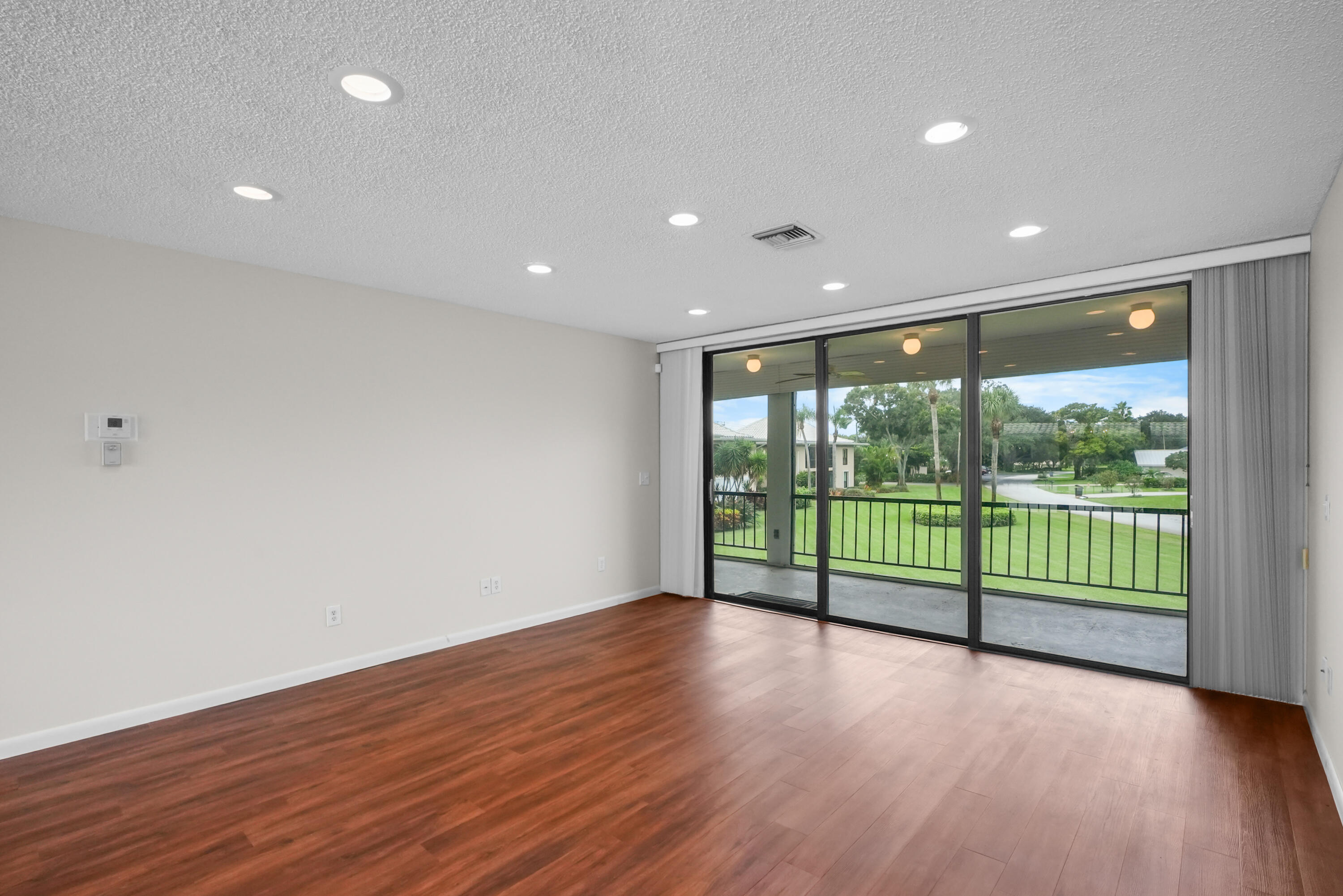 TURTLE CREEK APARTMENT BU - Residential