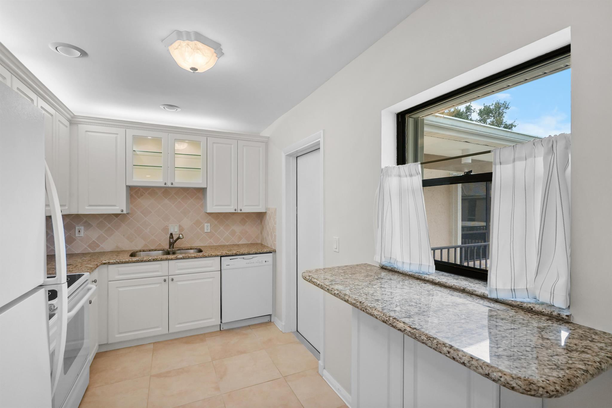 TURTLE CREEK APARTMENT BU - Residential