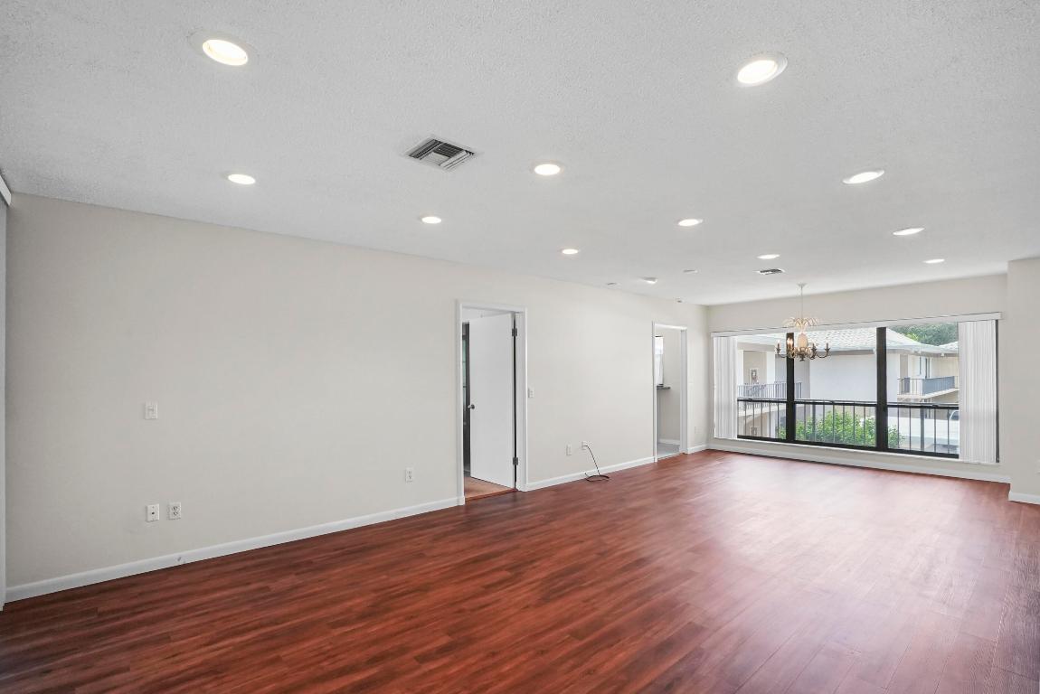 TURTLE CREEK APARTMENT BUILDINGS CONDO - Residential