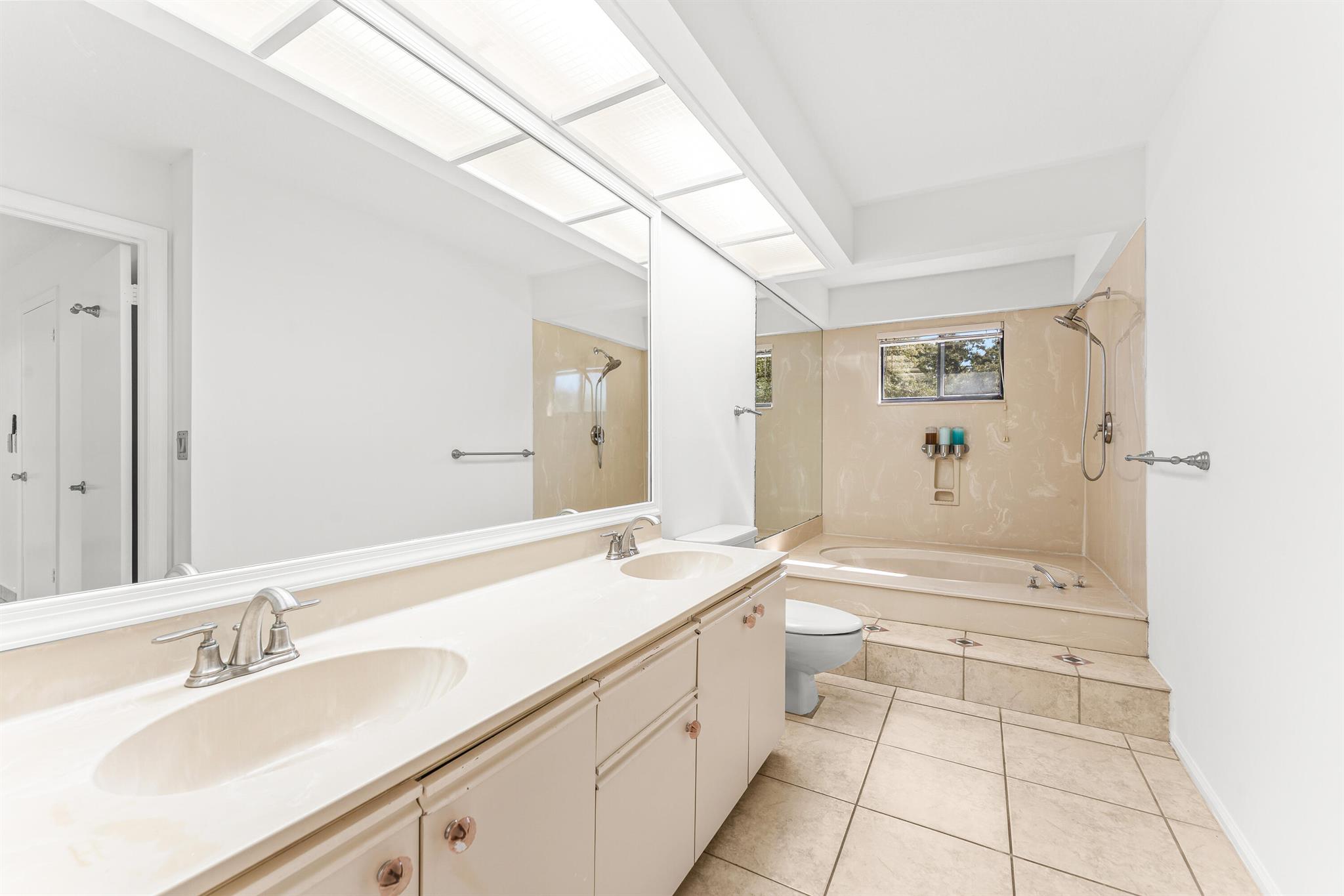 Rainwood East/Town Oaks - Residential