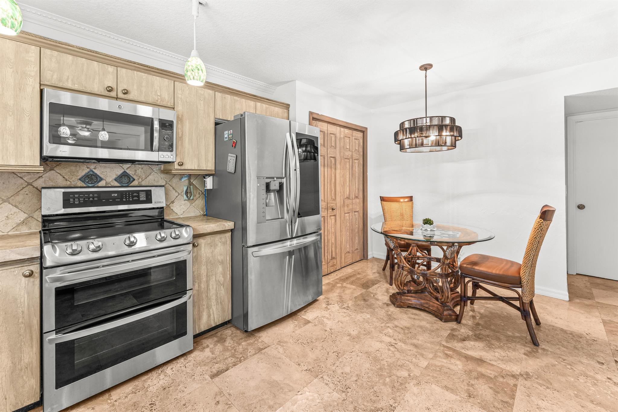 Rainwood East/Town Oaks - Residential