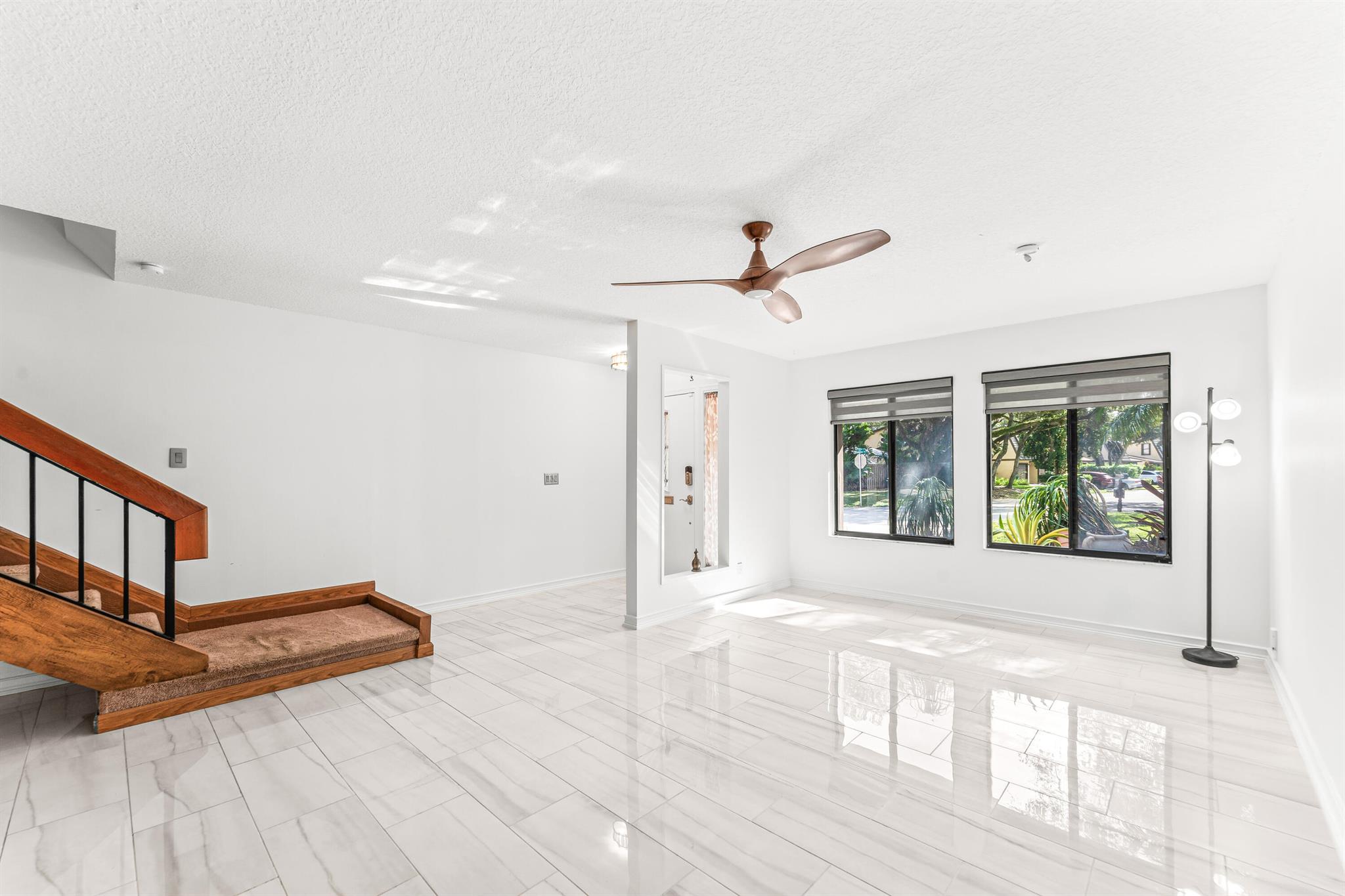 Rainwood East/Town Oaks - Residential