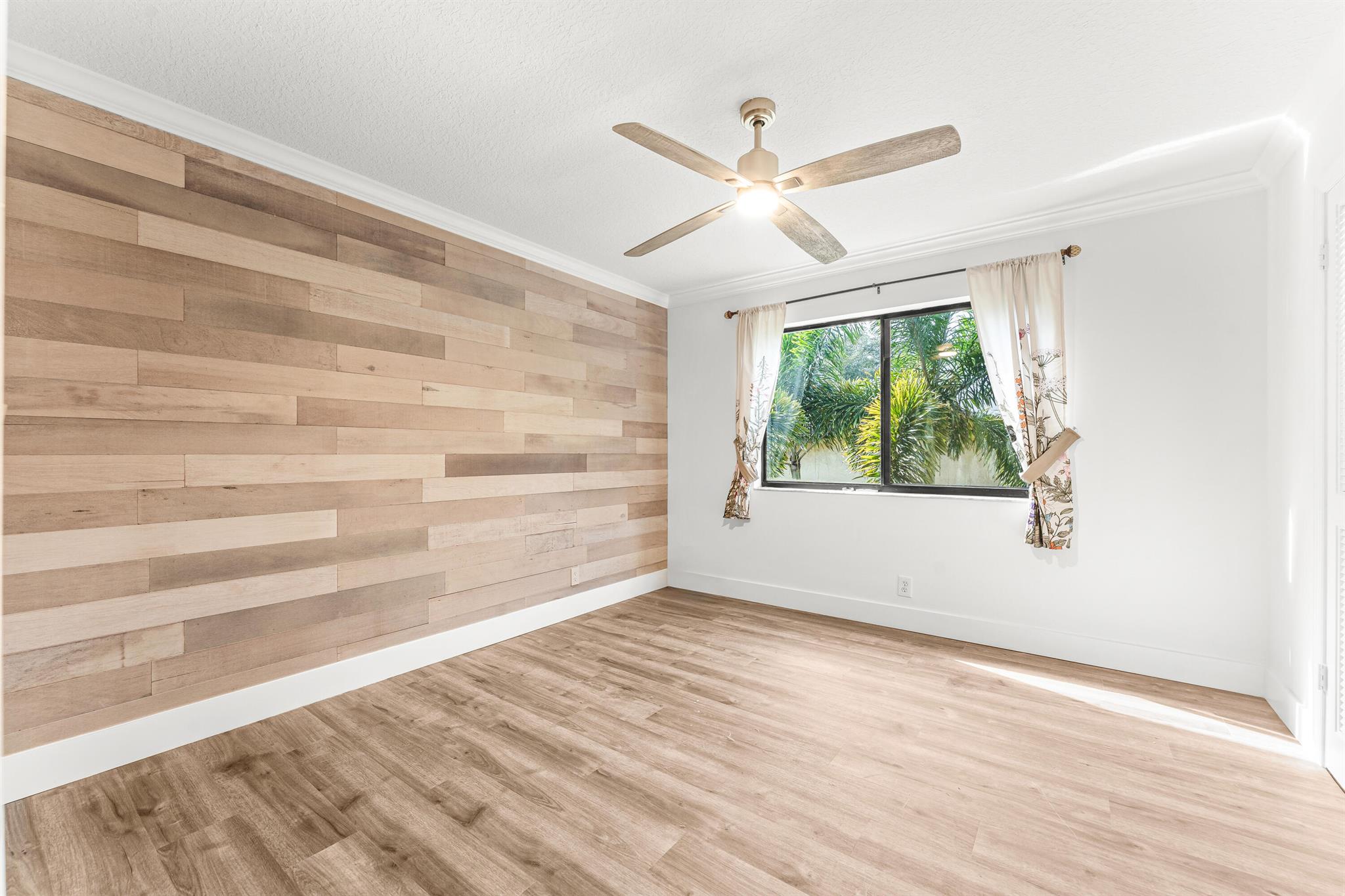 Rainwood East/Town Oaks - Residential