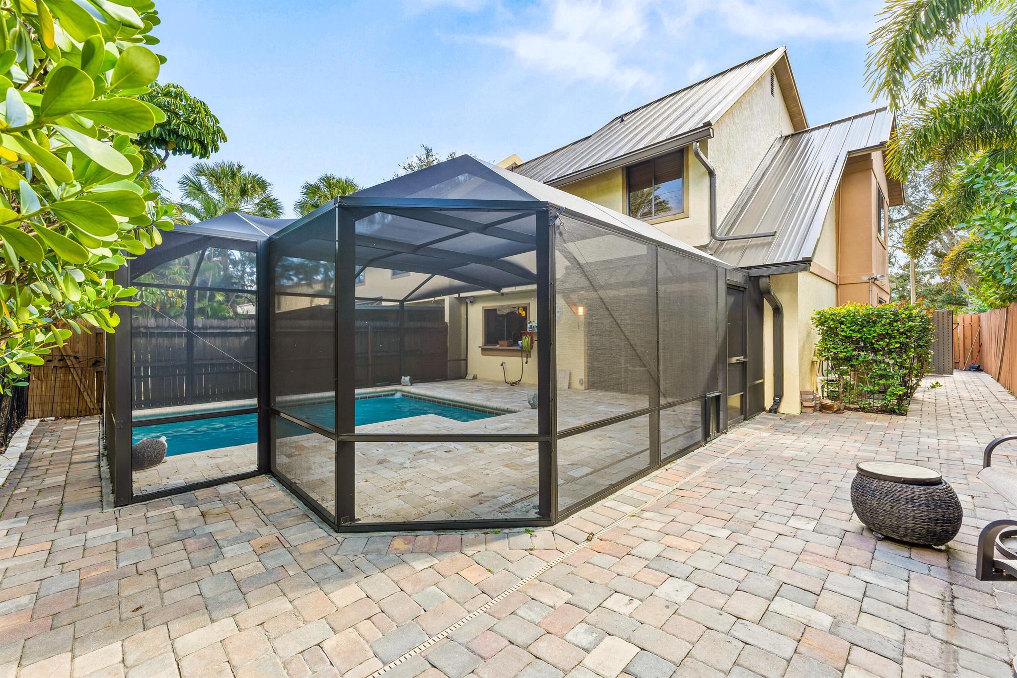 Rainwood East/Town Oaks - Residential