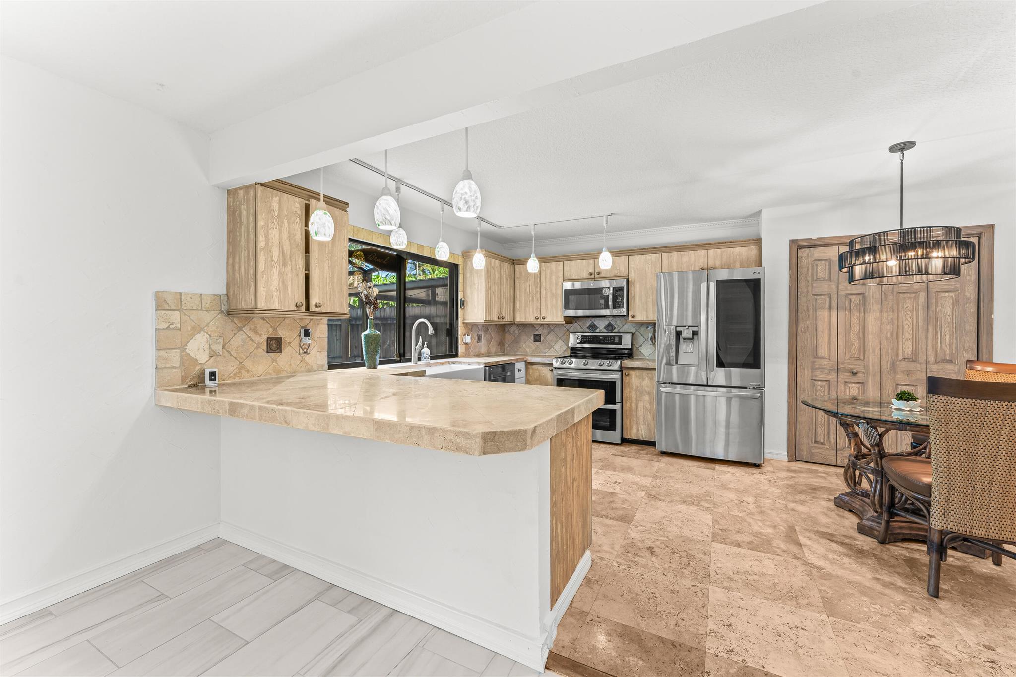 Rainwood East/Town Oaks - Residential