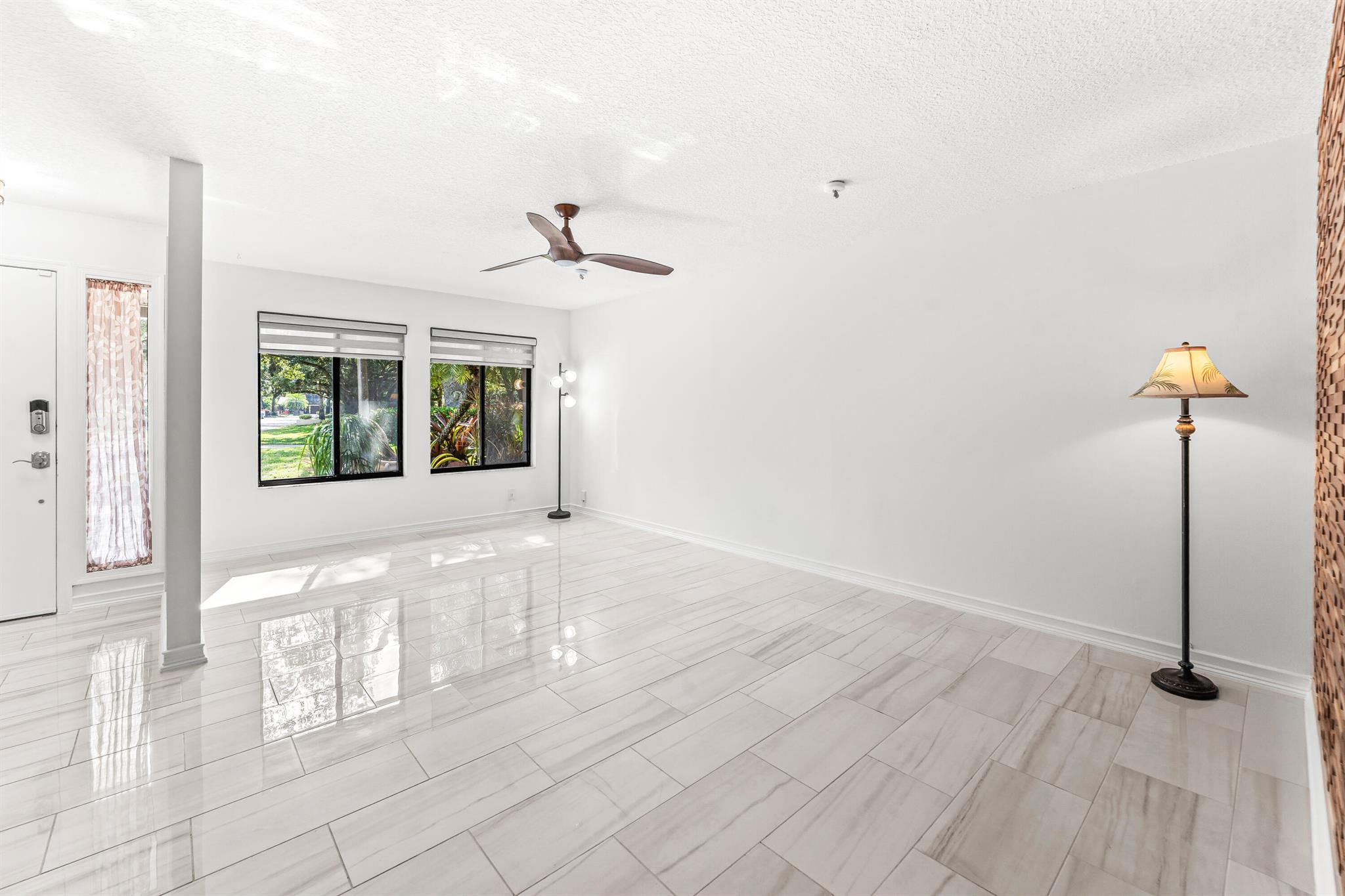 Rainwood East/Town Oaks - Residential