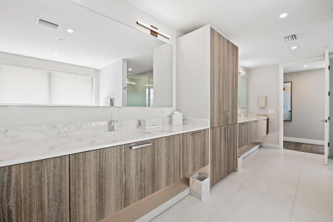 Tiny photo for 124 HENDRICKS Isle #PH401, Fort Lauderdale, FL 33301 (MLS # B26090332)