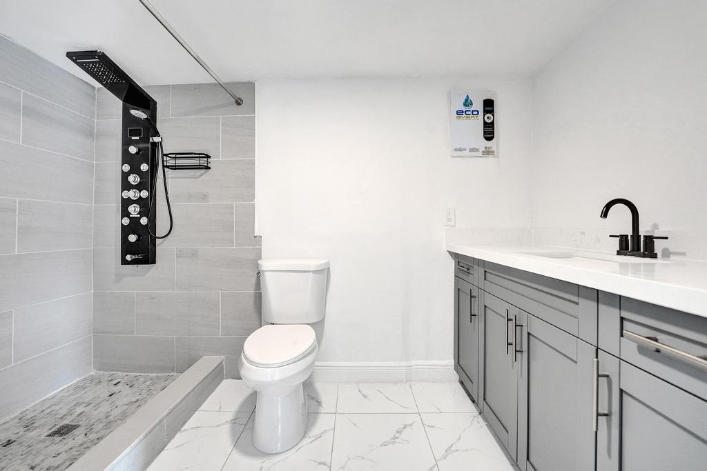 REV PLAT OF PORT OF BLK - Residential