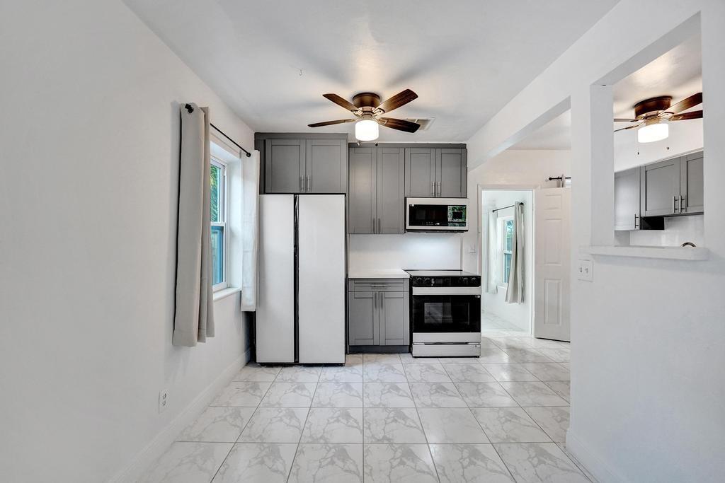 REV PLAT OF PORT OF BLK - Residential