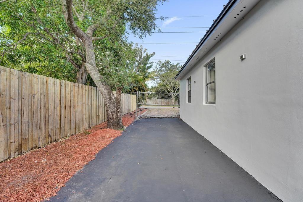 REV PLAT OF PORT OF BLK - Residential