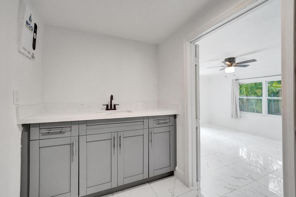 REV PLAT OF PORT OF BLK - Residential