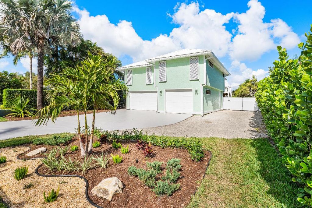 Photo of 4239 SE Whiticar Way, Stuart, FL 34997 (MLS # R11057742)