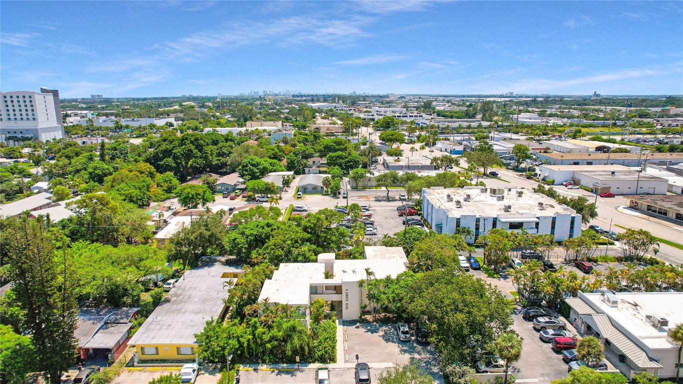 100 SE 21st Street 1-8