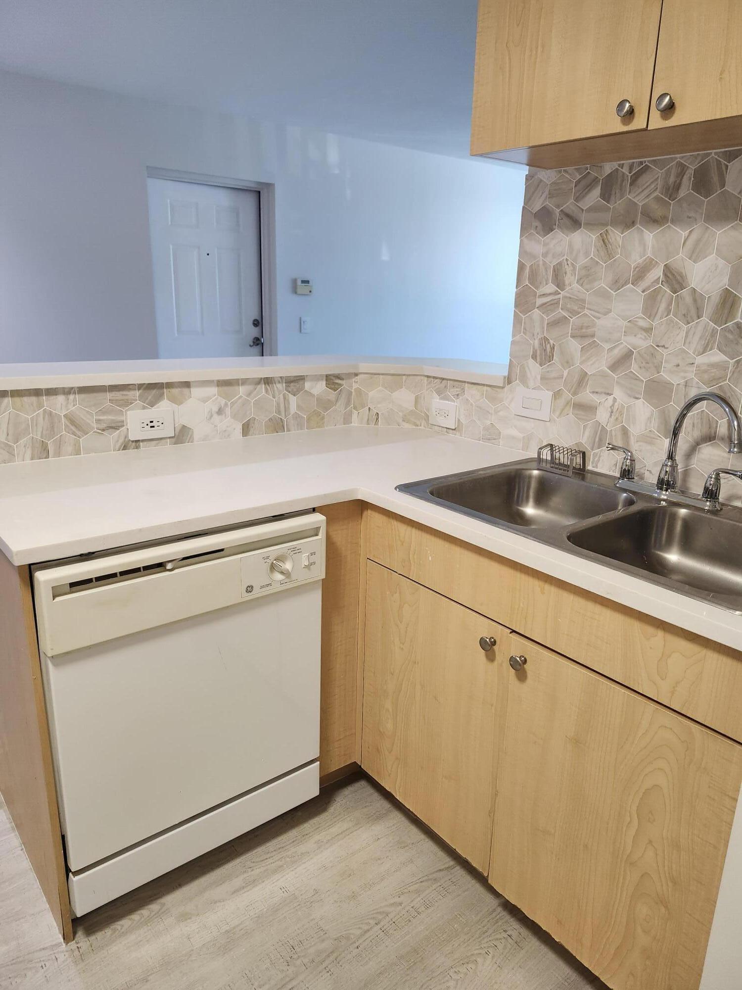 VILLA DEL SOL CONDO - Residential