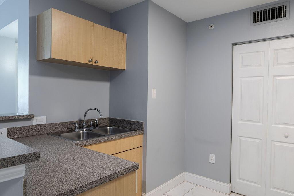 View photos, virtual tours, details... 505 Villa Circle