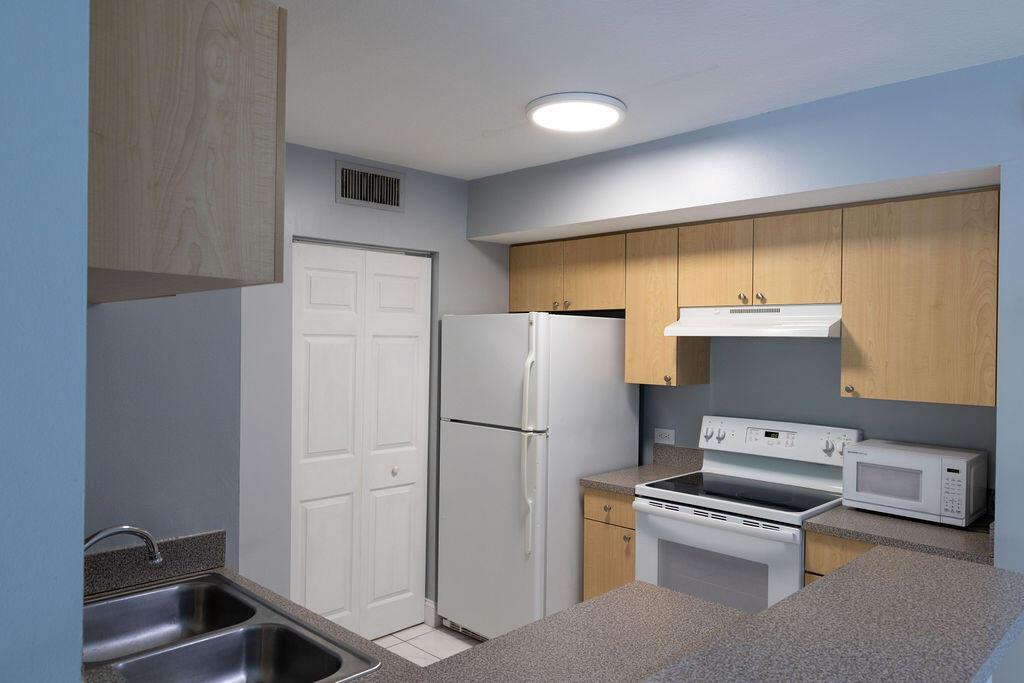 View photos, virtual tours, details... 505 Villa Circle