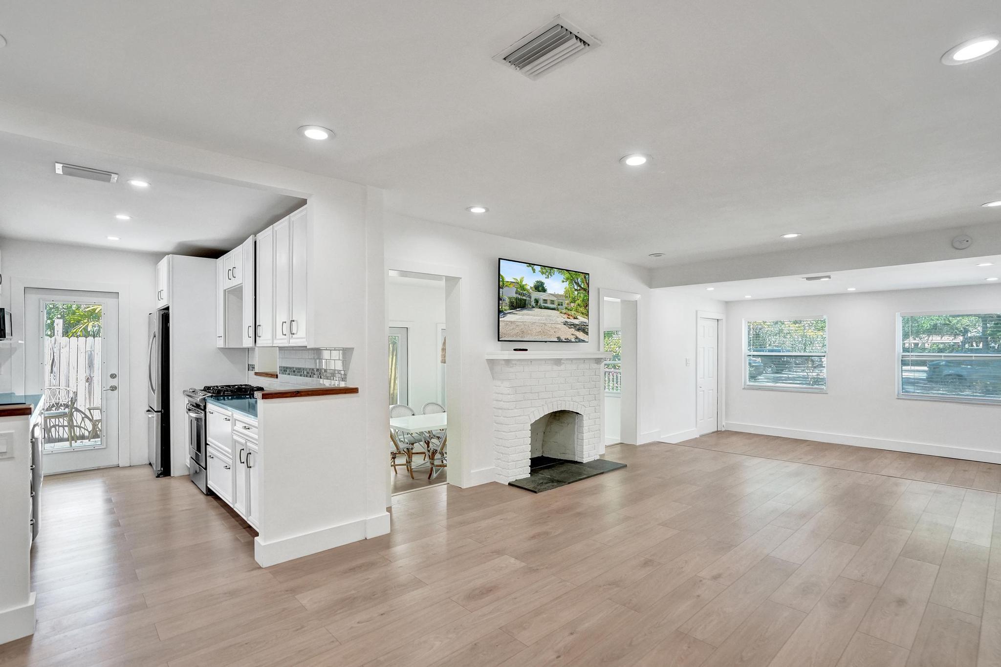 COLEE HAMMOCK - Residential