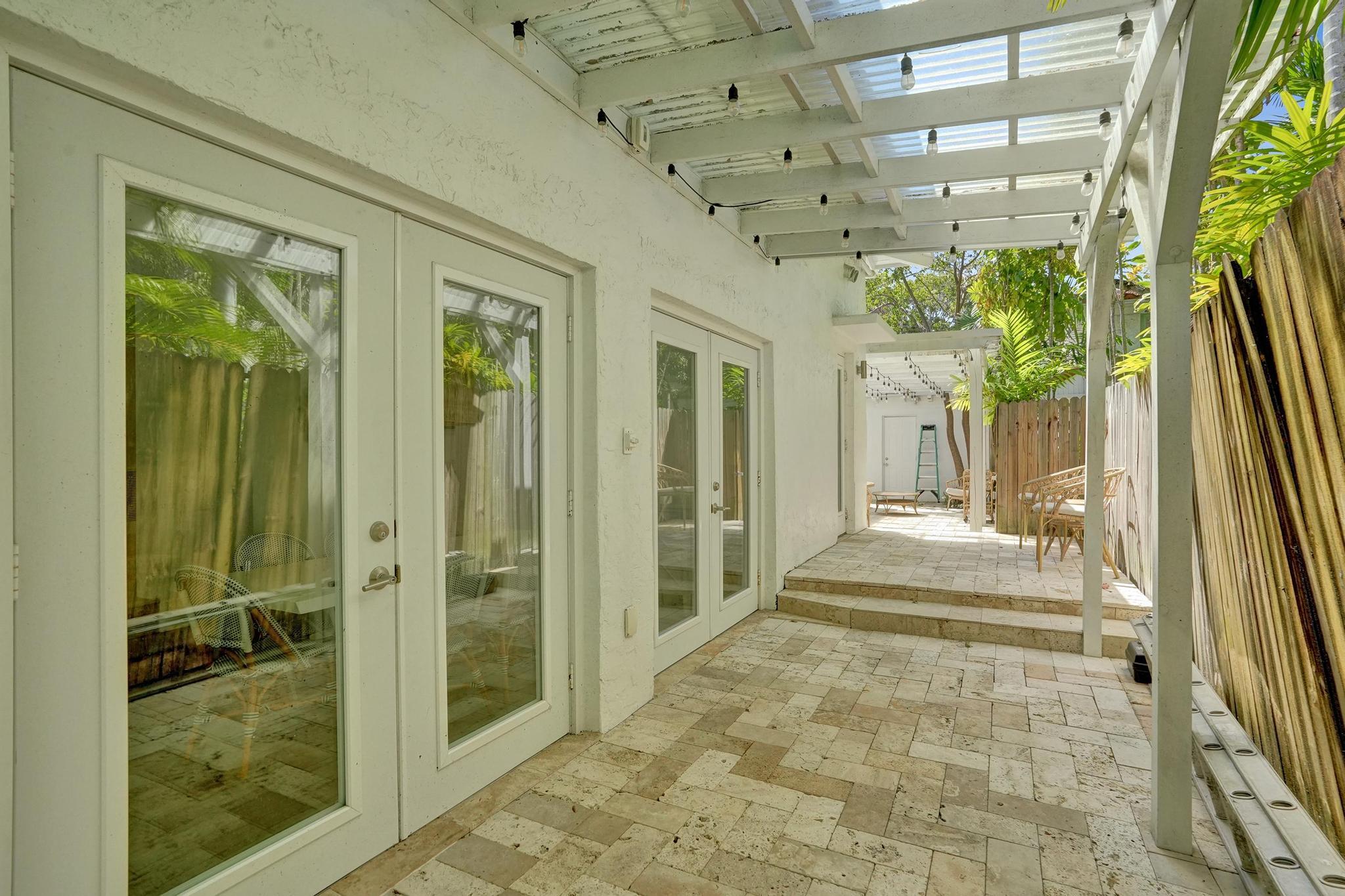 COLEE HAMMOCK - Residential