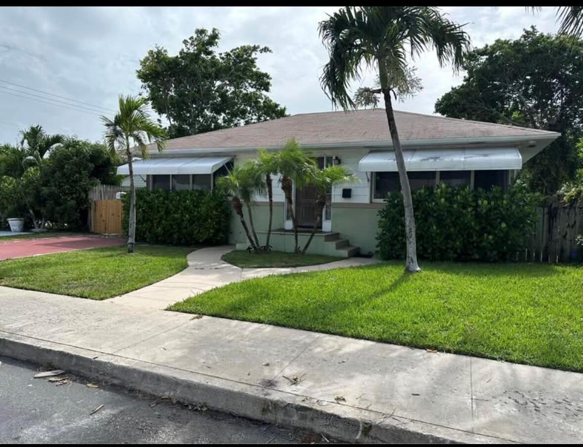 In the Heart of Lake Worth Beach. This 3 bedroom single family home is walking distance to the beach, a bike ride away from the downtown area where popular restaurants and shopping is located, and close to major roads for easy transportation! This house comes freshly painted renovated bathroom and wood floors throughout. Included is a private fenced in backyard for entertainment and a place for your pets.