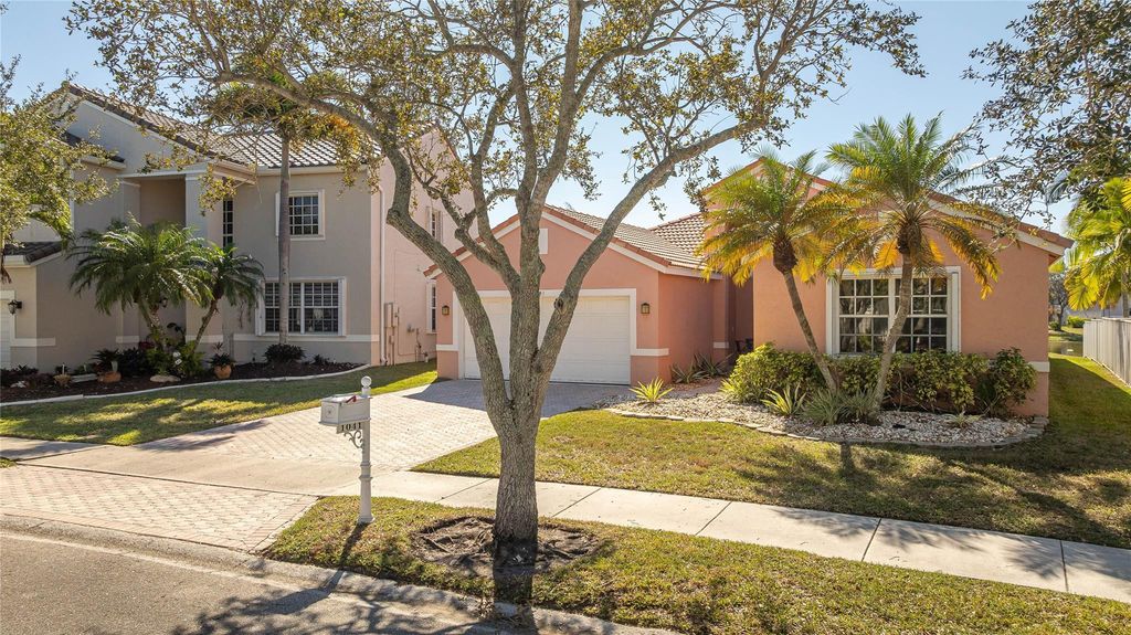 Photo of 1041 SW Cedar Falls Drive, Weston, FL 33327 (MLS # F10550583)